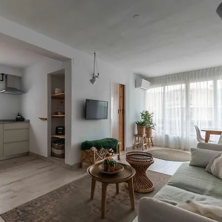 Apartment Brand New 50m From Arenal *