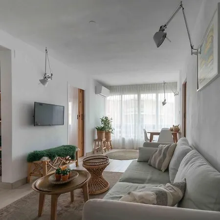 Διαμέρισμα Brand New 50m From Arenal Γιαβέα